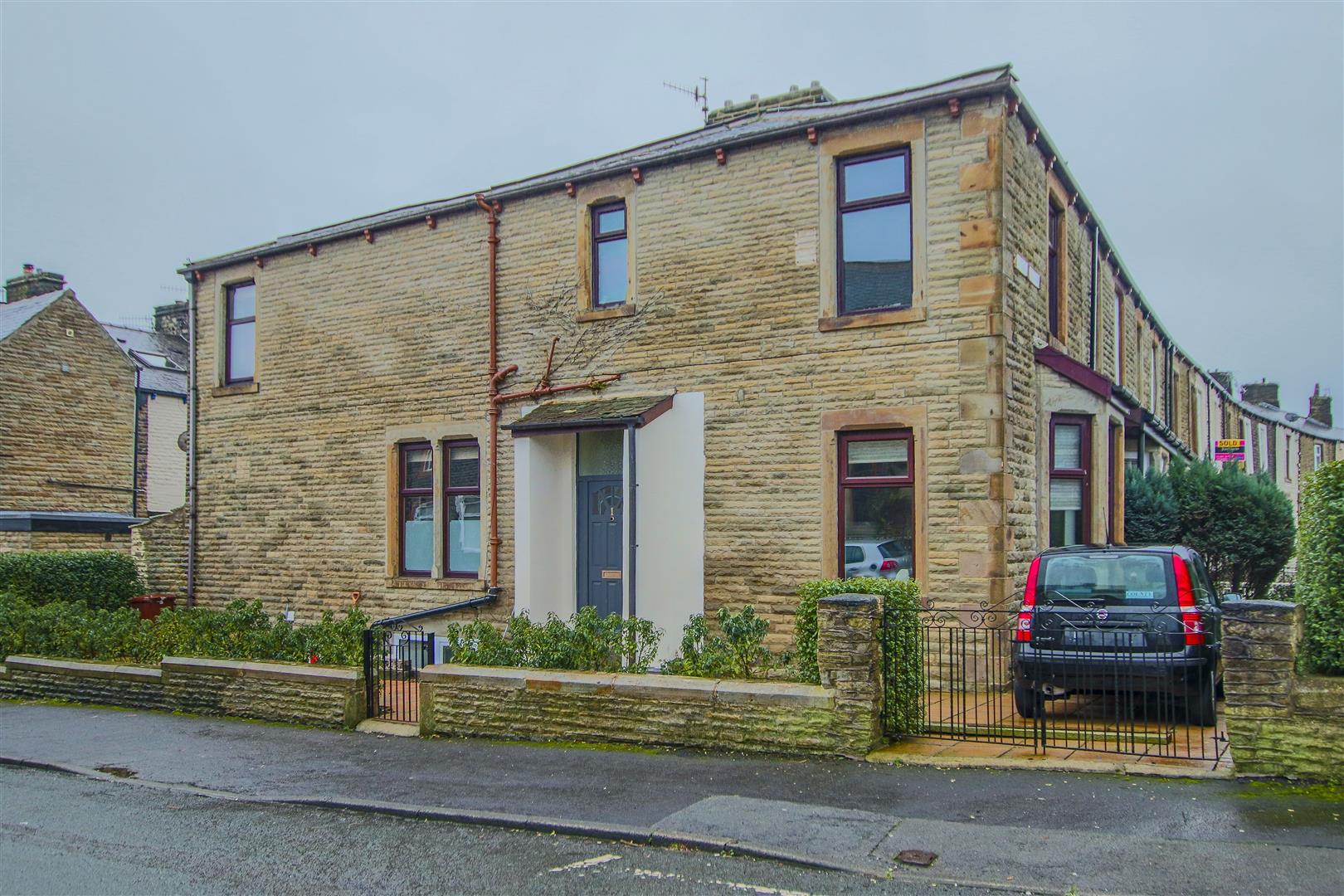 2 Bedroom End Terrace House For Sale in Quarry Bank Street